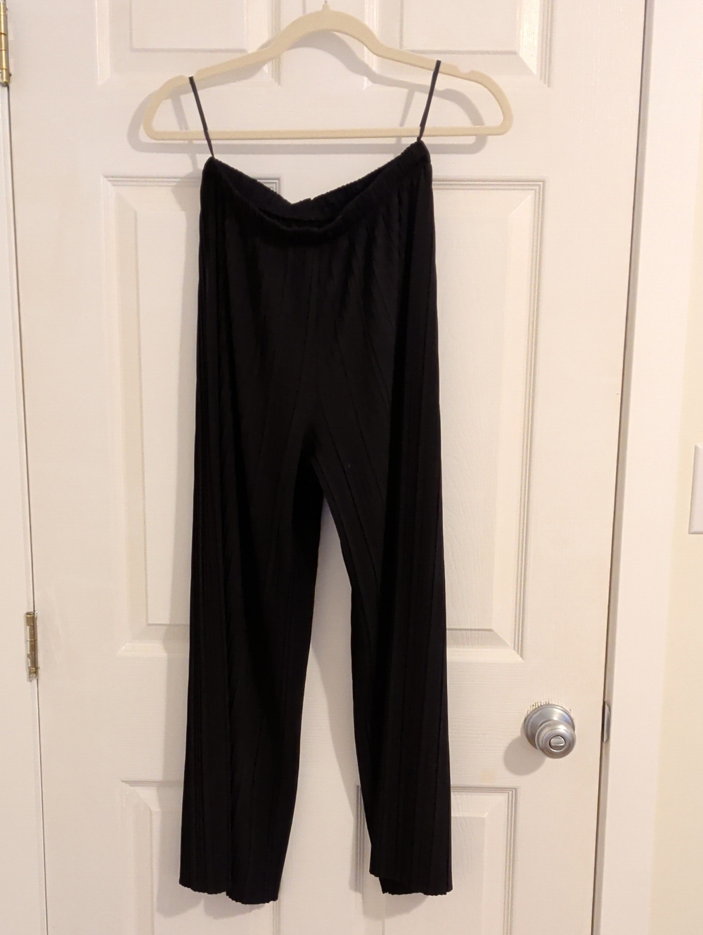 Uniqlo Black Ribbed Wide-Leg Pants